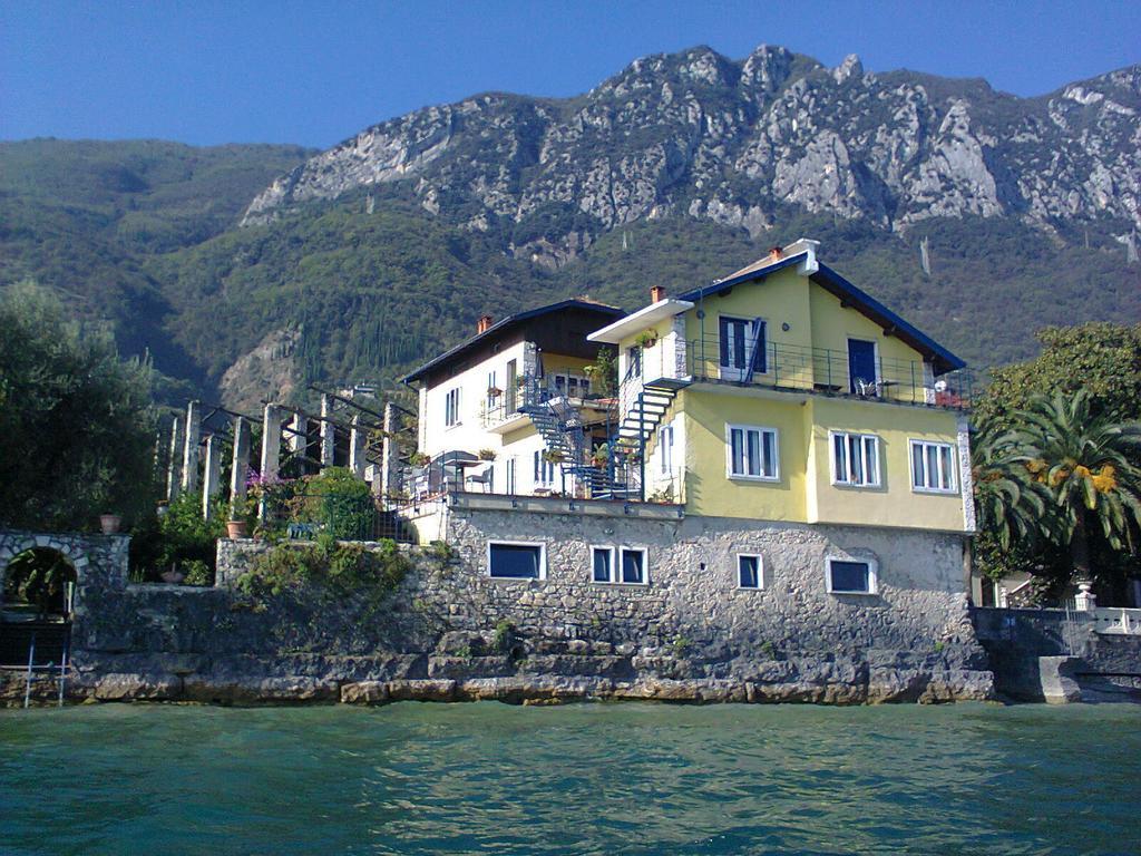 Villa Residence La Limonaia Гарньяно Номер фото